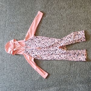 Coolibar baby finn hooded one peice swimsuit size 12-18 months, multi color